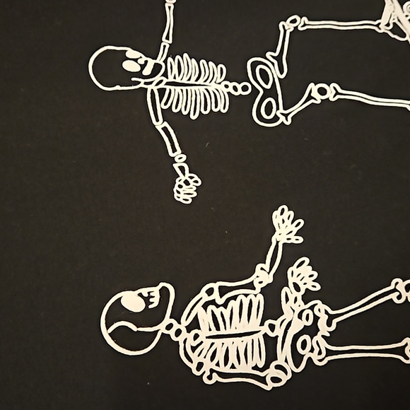 Skateboarding skeletons black short sleeve graphic t-shirt Large - Picture 6 of 6